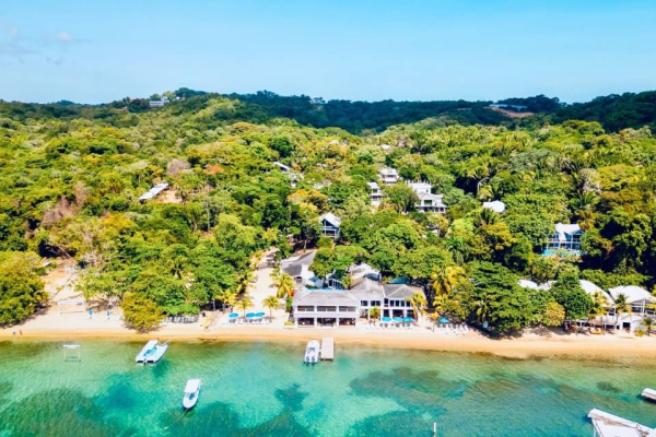 Luna Beach Luxury Boutique Resort Day Escape Pass